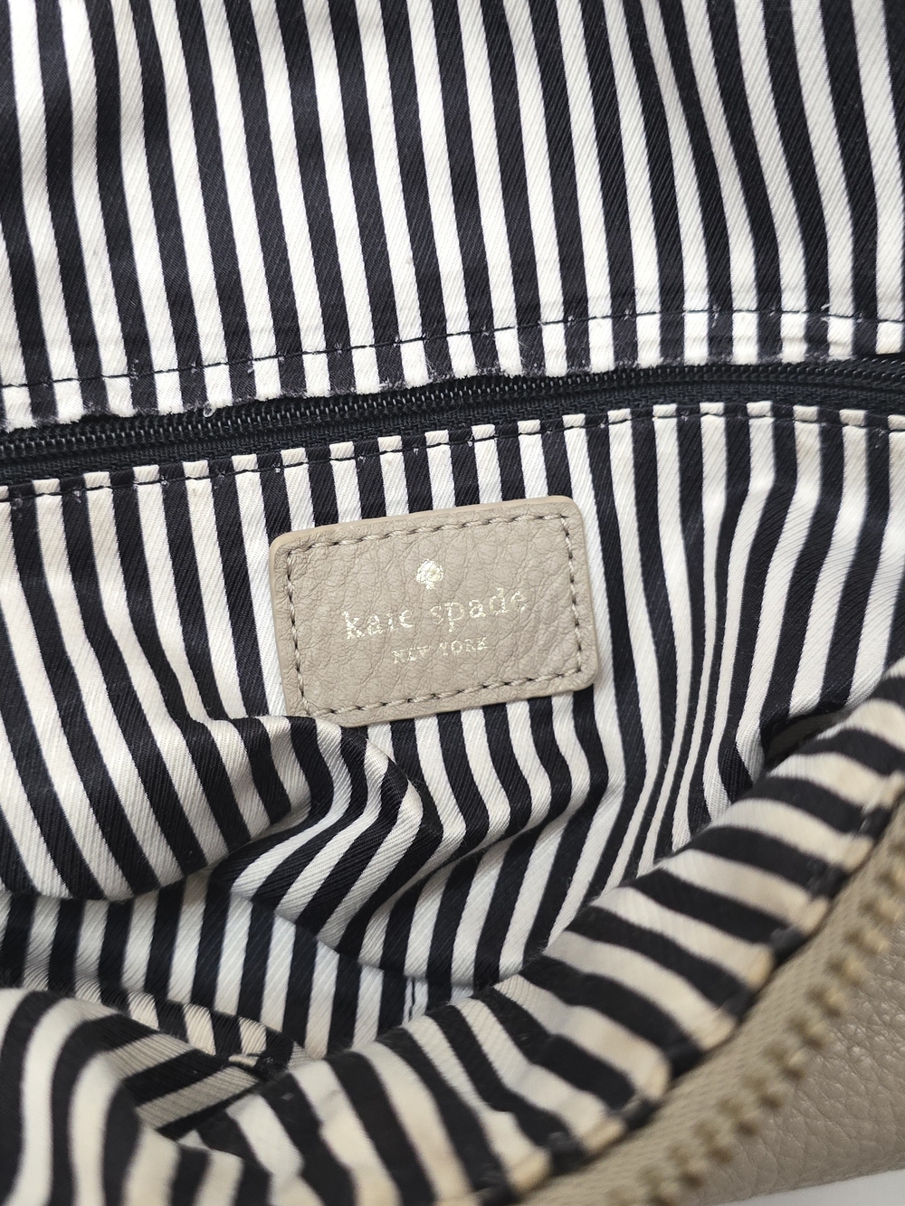 Kate Spade New York Pebbled Leather Satchel Crossbody Taupe Beige Bag - Picture 3 of 10